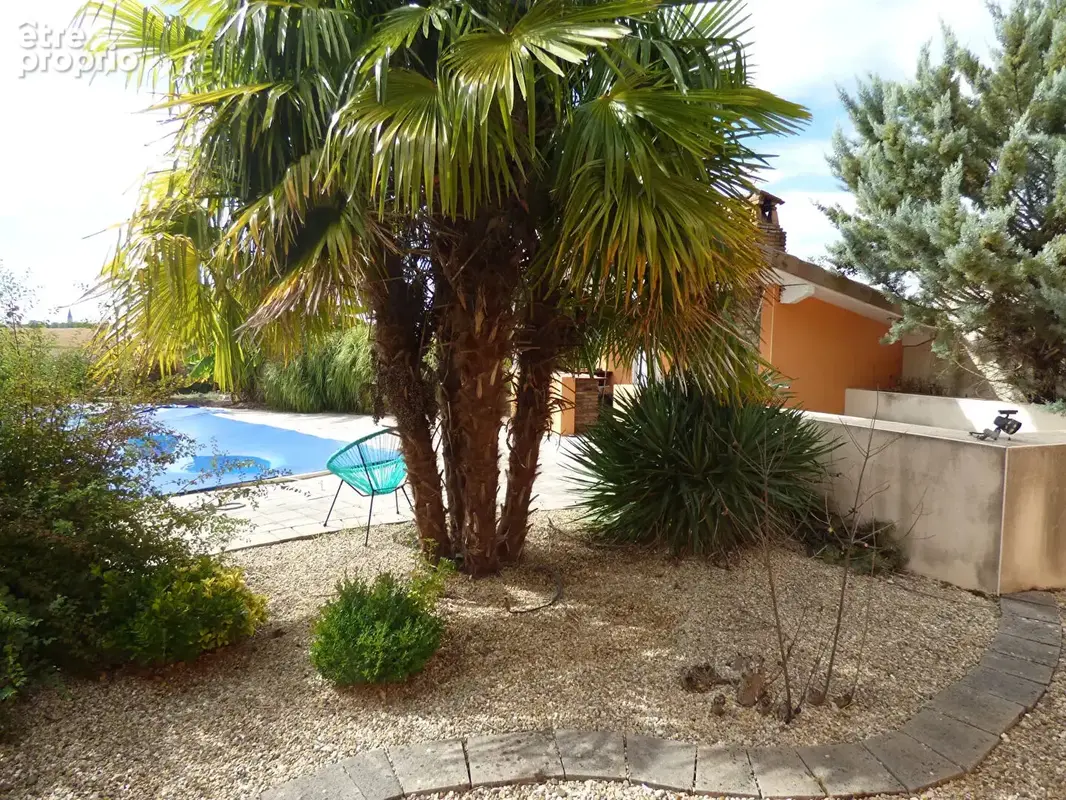 Maison  Proche Saint Trivier De Courtes 7 pièce(s) 162 m2 - photo 5