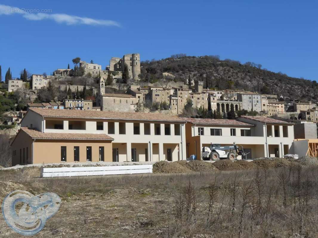 Appartement à MONTBRUN-LES-BAINS