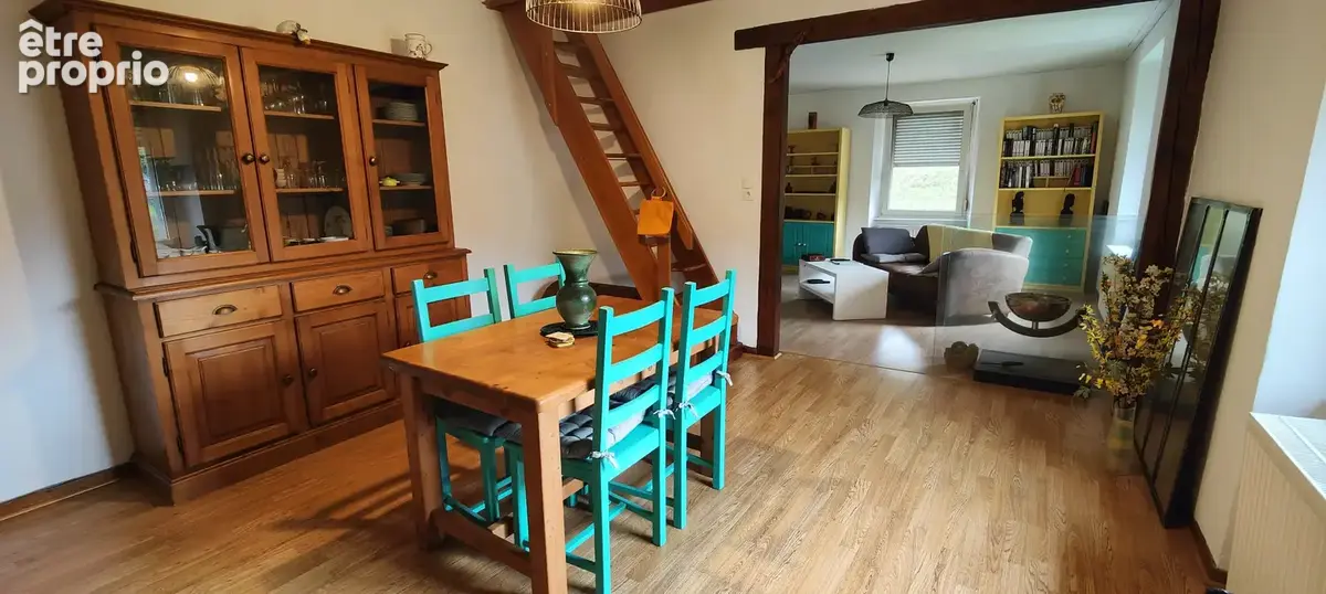 A La Claquette, appartement F2 en duplex, 68.40 m2, jardin privatif de 98 m2, deux grandes caves. - photo 4