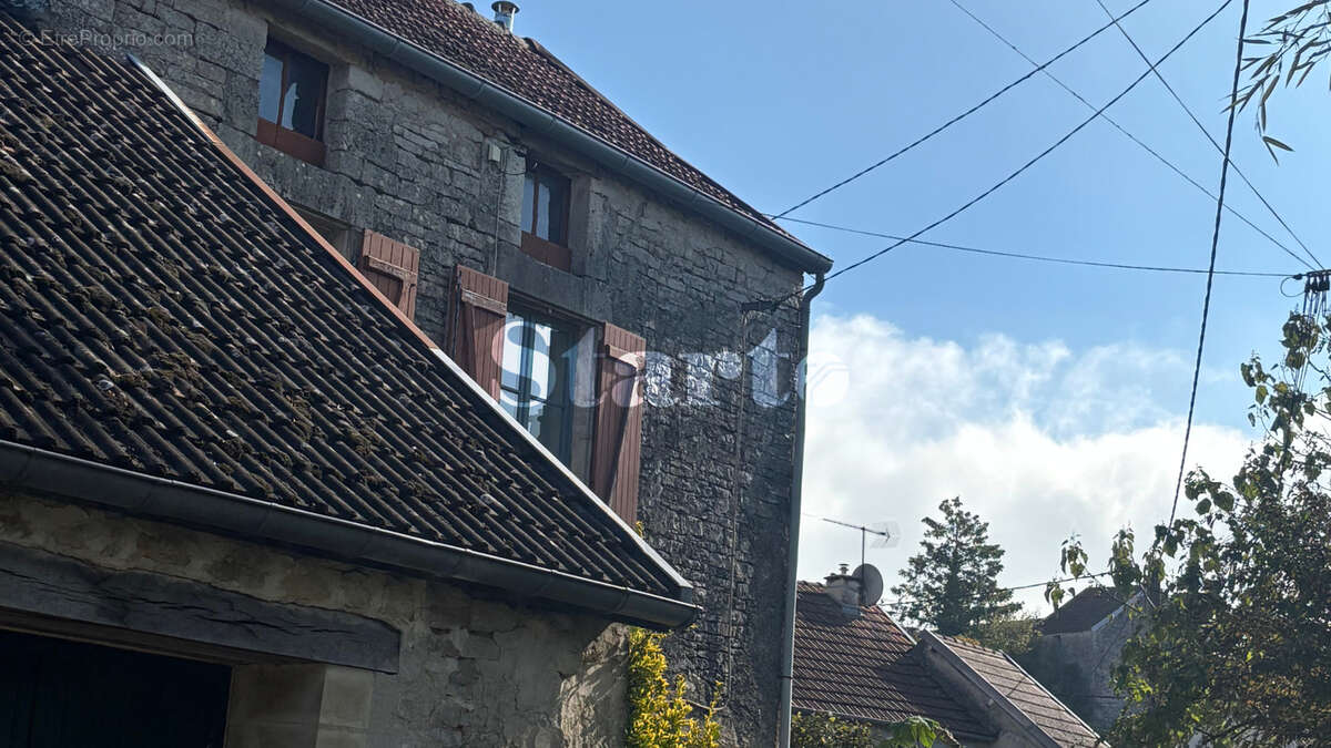 Maison à LAIGNES