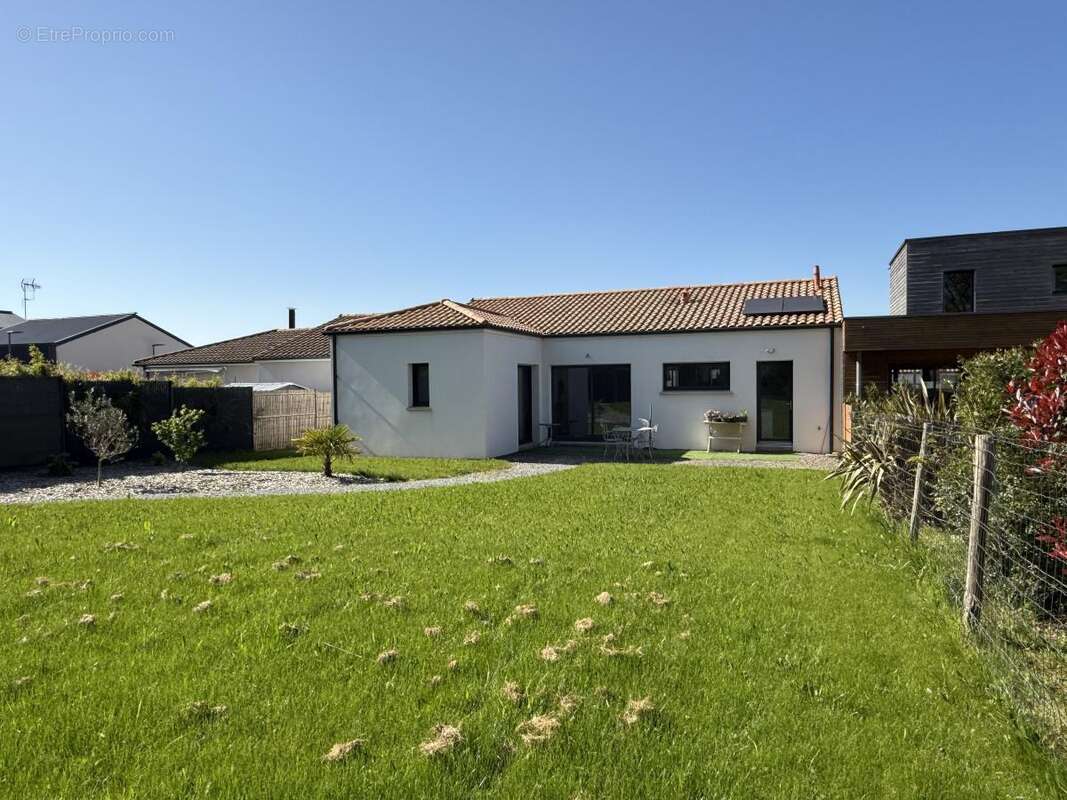 Maison à LE MAY-SUR-EVRE