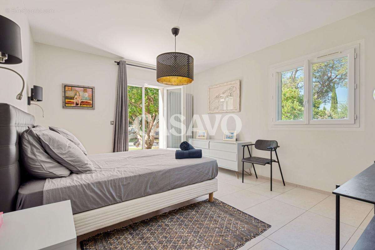 Maison à LE THOLONET