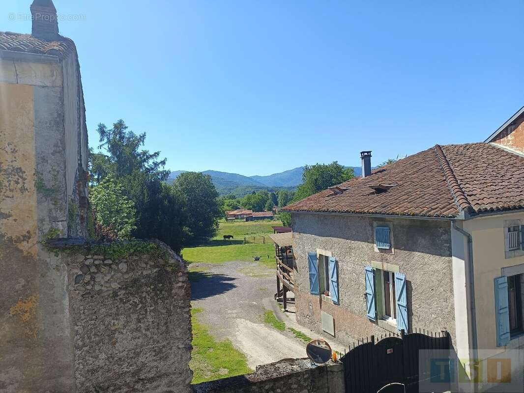 Maison centre village avec toutes les commodités. - photo 3