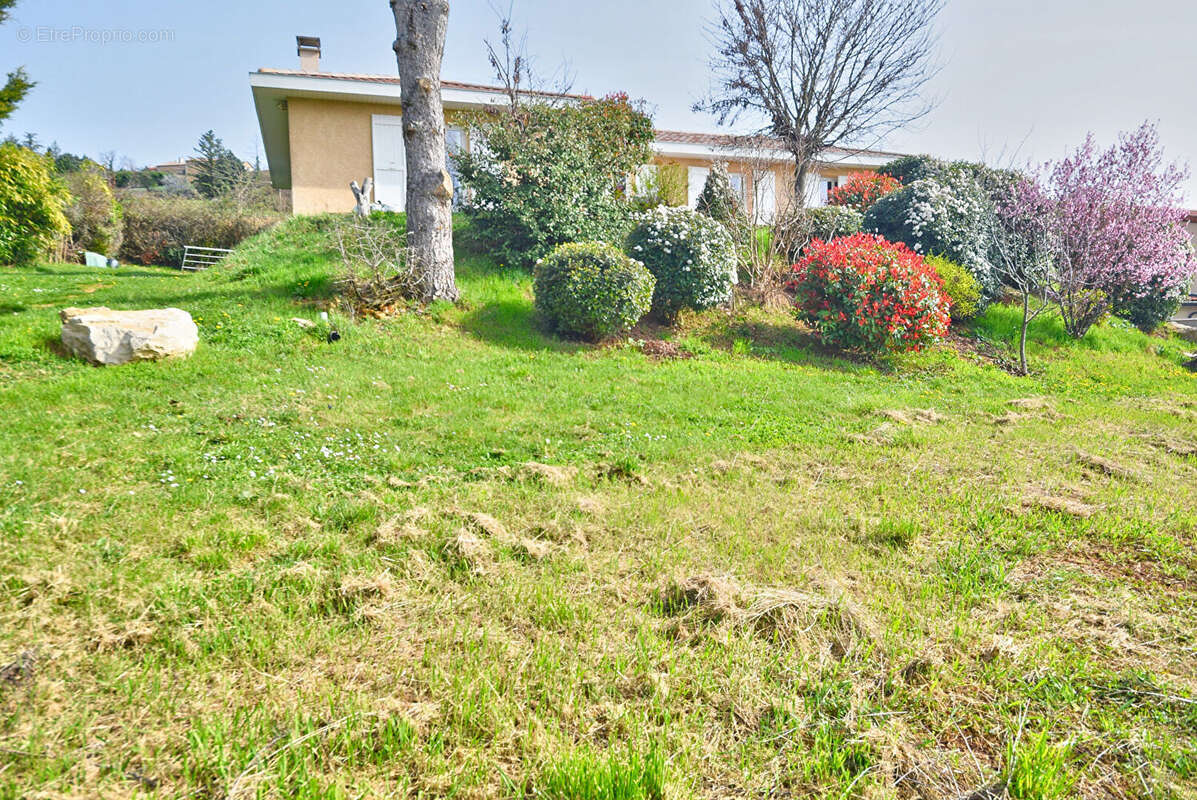 Maison à CHAZAY-D'AZERGUES