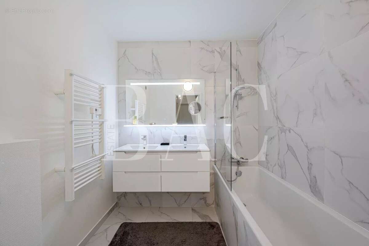 Appartement à VERSAILLES