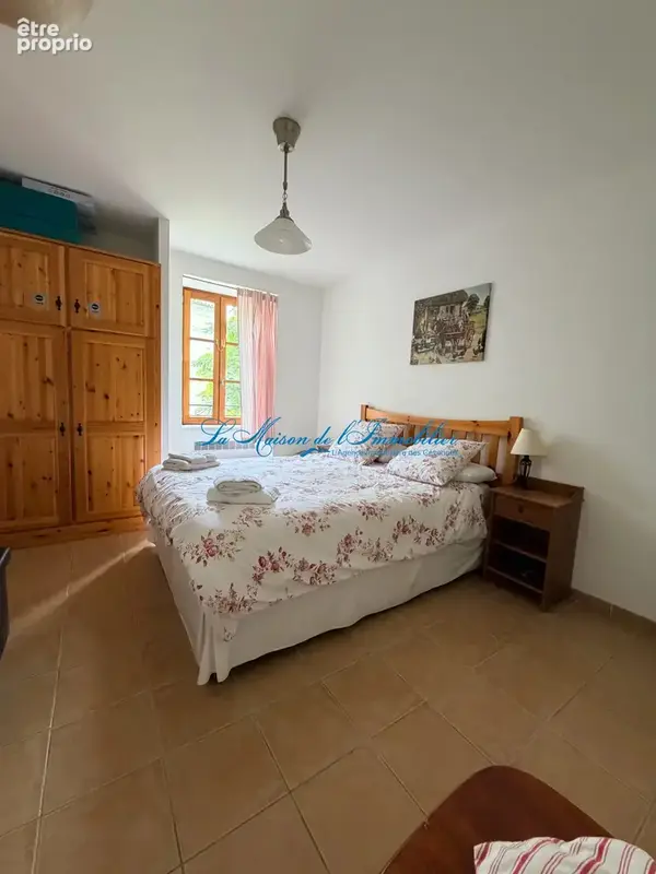 CANAULES, dans une maison en pierres de caractère, appartement T3  au 1er étage avec terrasse privée - photo 4