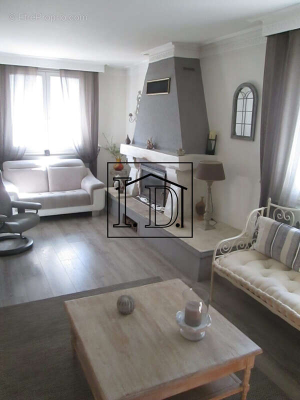 Maison à COULOUNIEIX-CHAMIERS