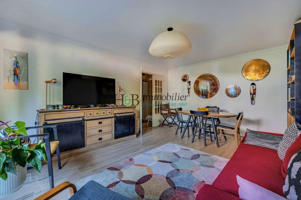 Appartement à SAINT-MAUR-DES-FOSSES