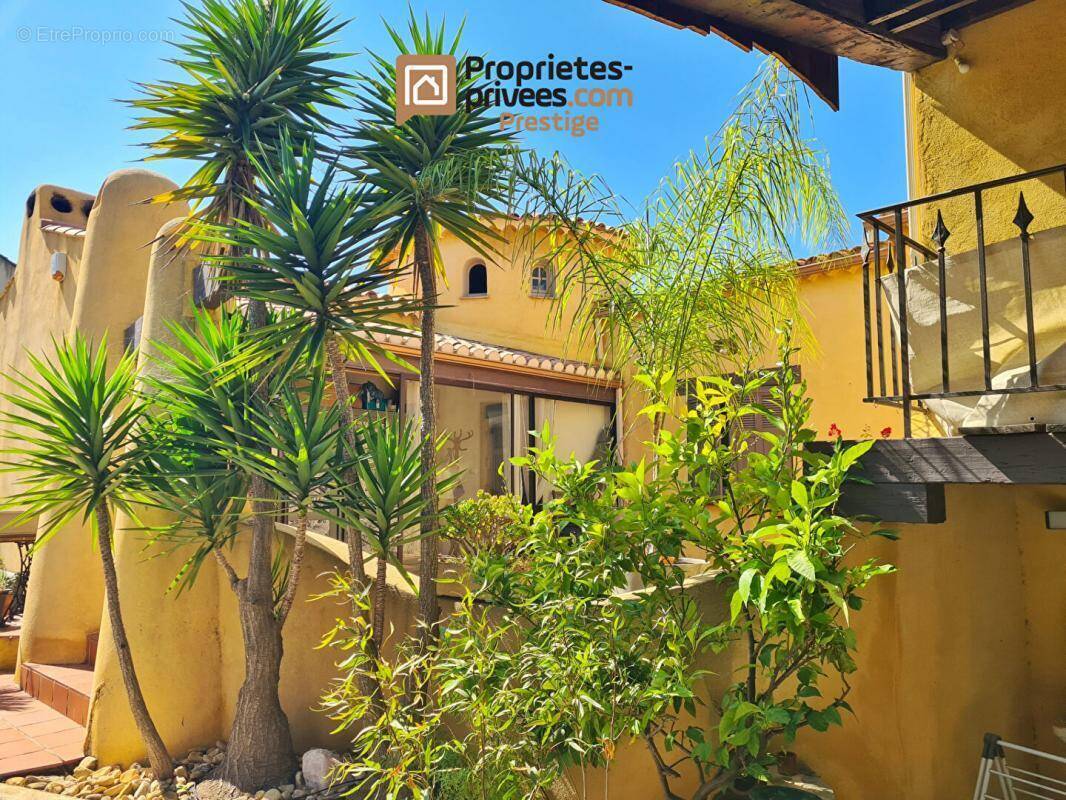 Maison à SIX-FOURS-LES-PLAGES