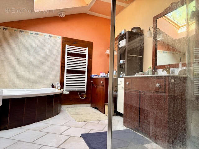 Maison à ISSE