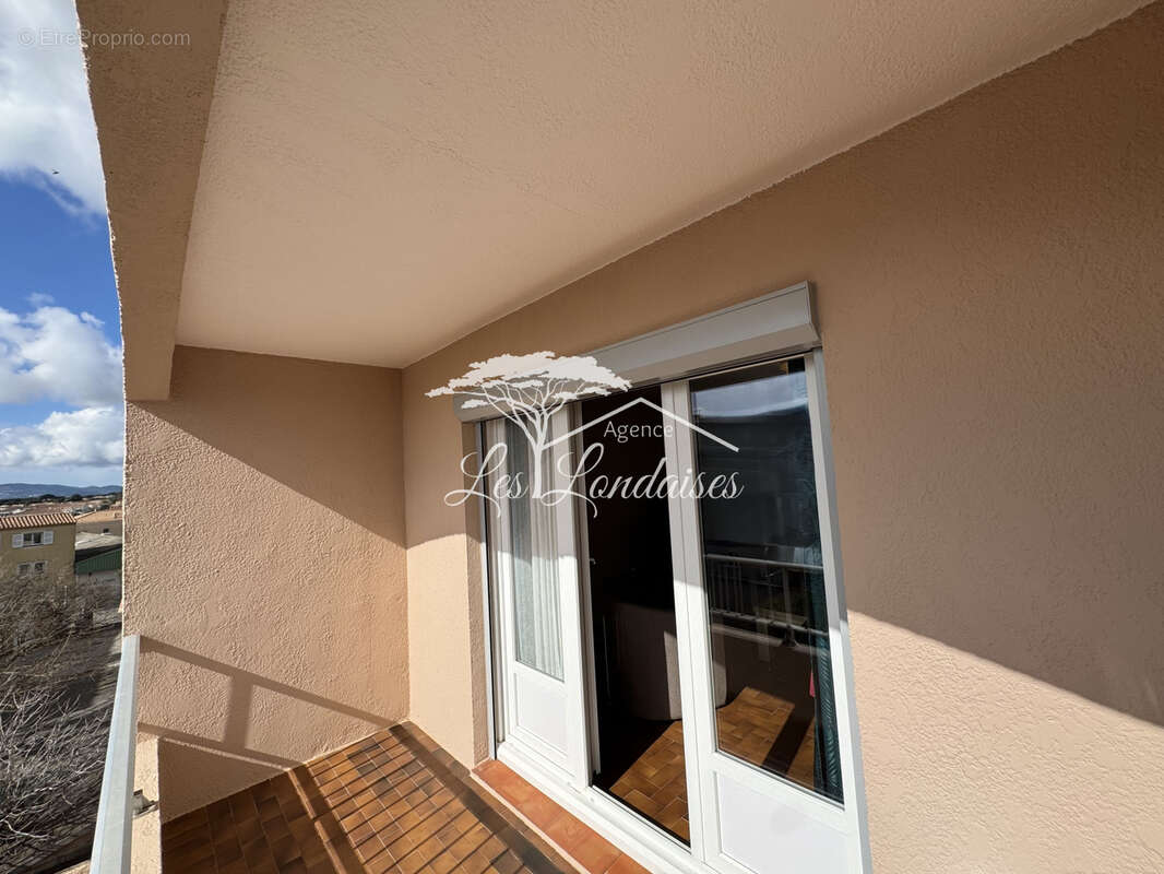 Appartement à LA LONDE-LES-MAURES