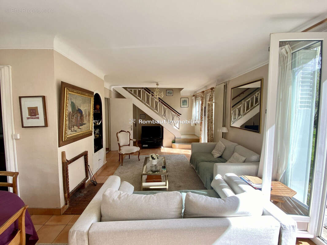 Maison à LA CELLE-SAINT-CLOUD