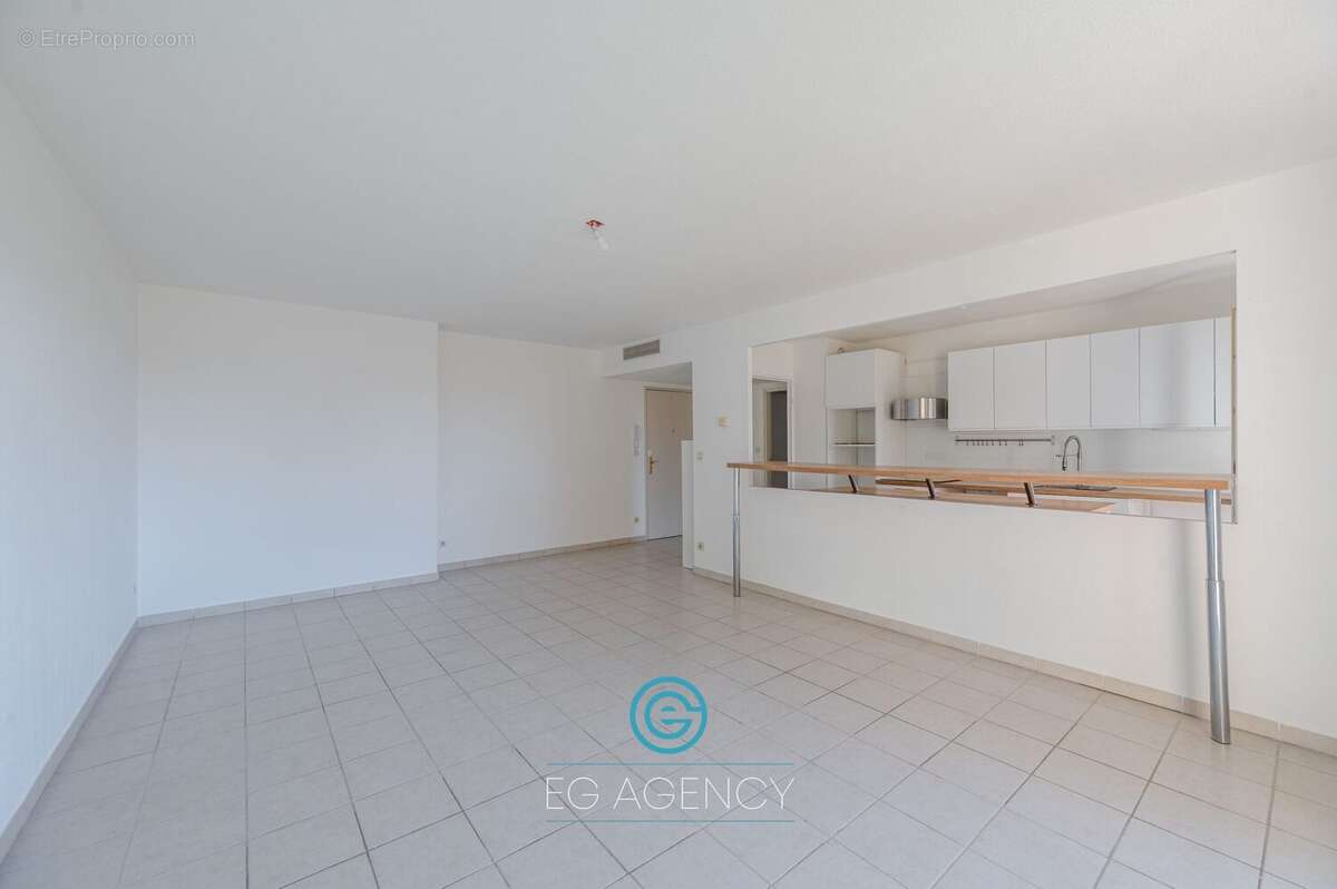Appartement à MARSEILLE-9E