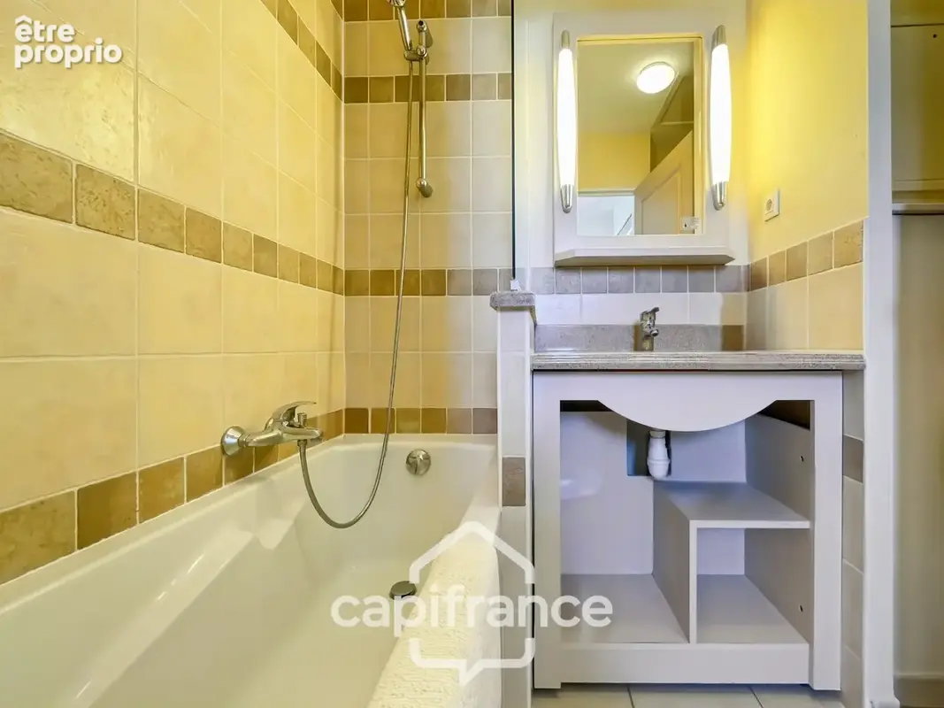 DOMAINE DE PONT ROYAL, maison  de 45 m2 avec vue dégagée , élevée d'un étage, 2 chambres, mitoyenne d'un seul côté, piscine priv - photo 27