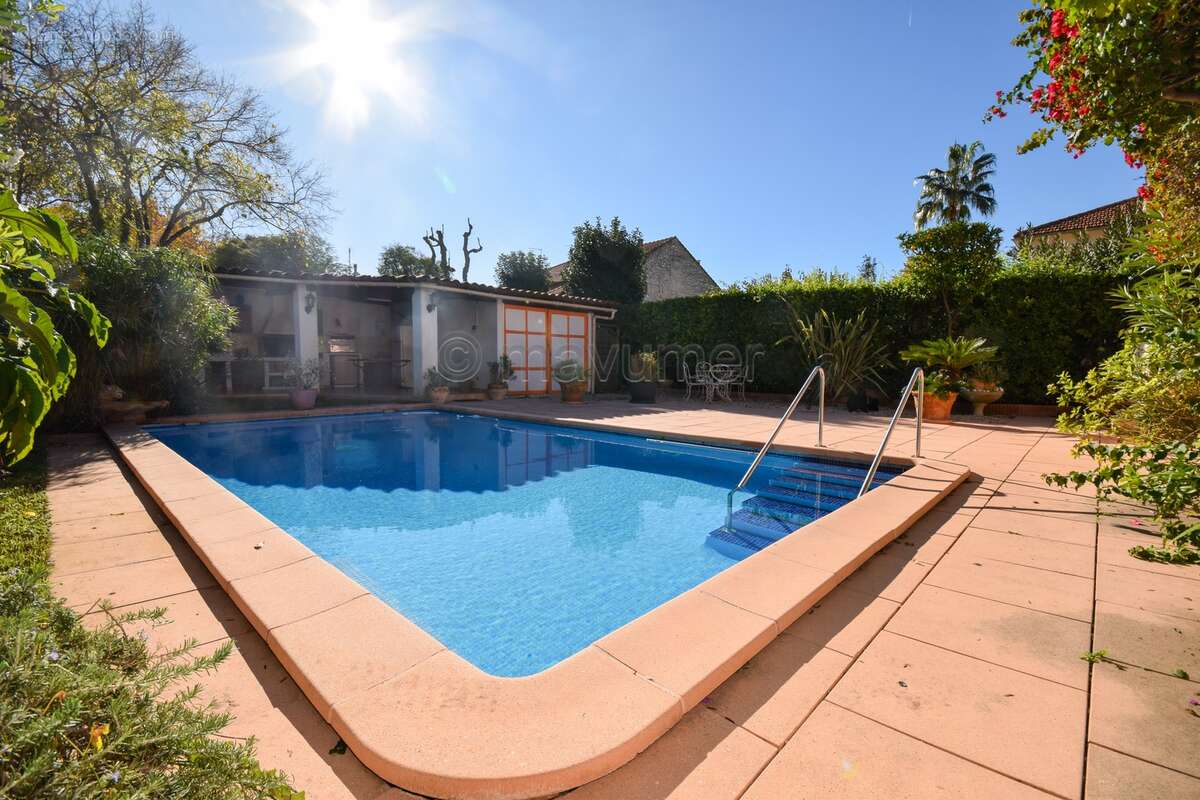 Maison à réinventer avec piscine et potentiel d?agrandissement Marseille 13009 ? Mazargues / Rolland Garros ? - Maison à MARSEILLE-9E