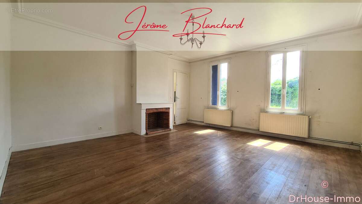 Maison à AMBARES-ET-LAGRAVE