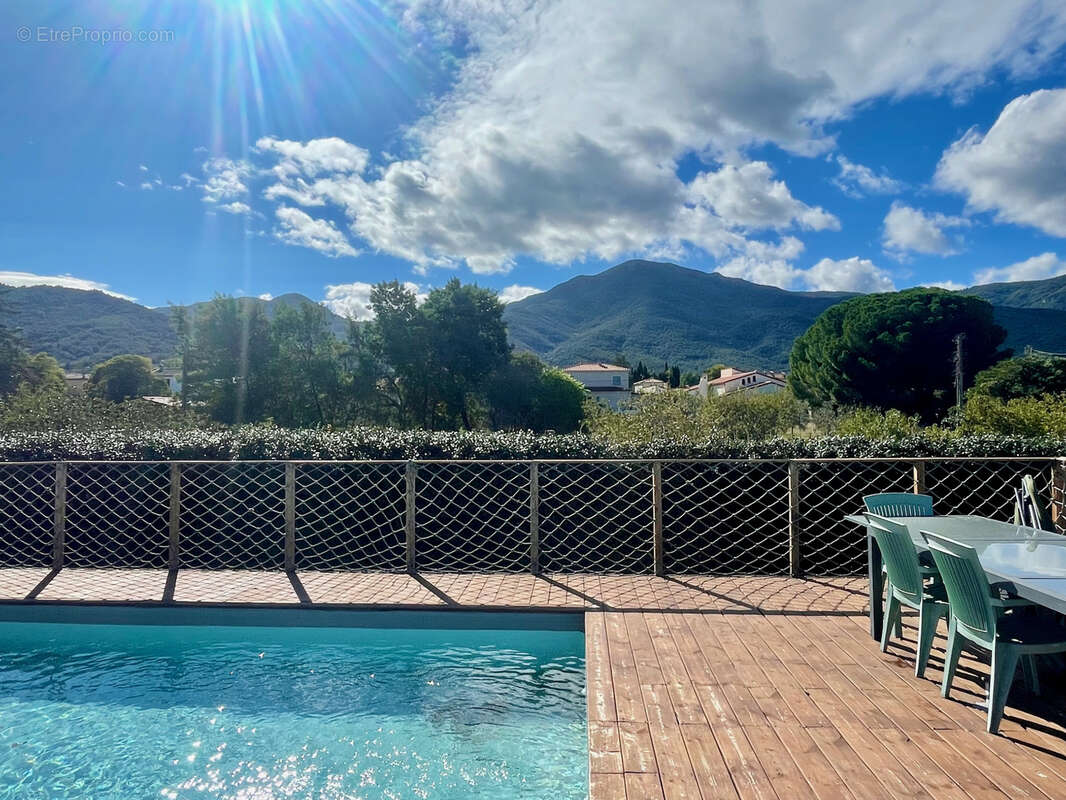 Exclusivité au pied du massif des albères : villa 4 faces rénovée de 146 m2 avec piscine et garage - photo 8