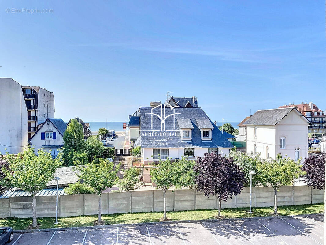 Appartement à BLONVILLE-SUR-MER