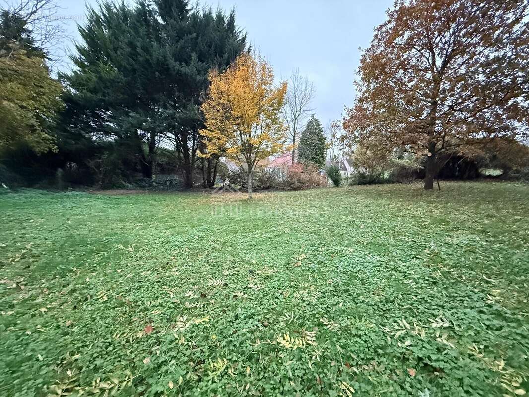 Terrain à WY-DIT-JOLI-VILLAGE