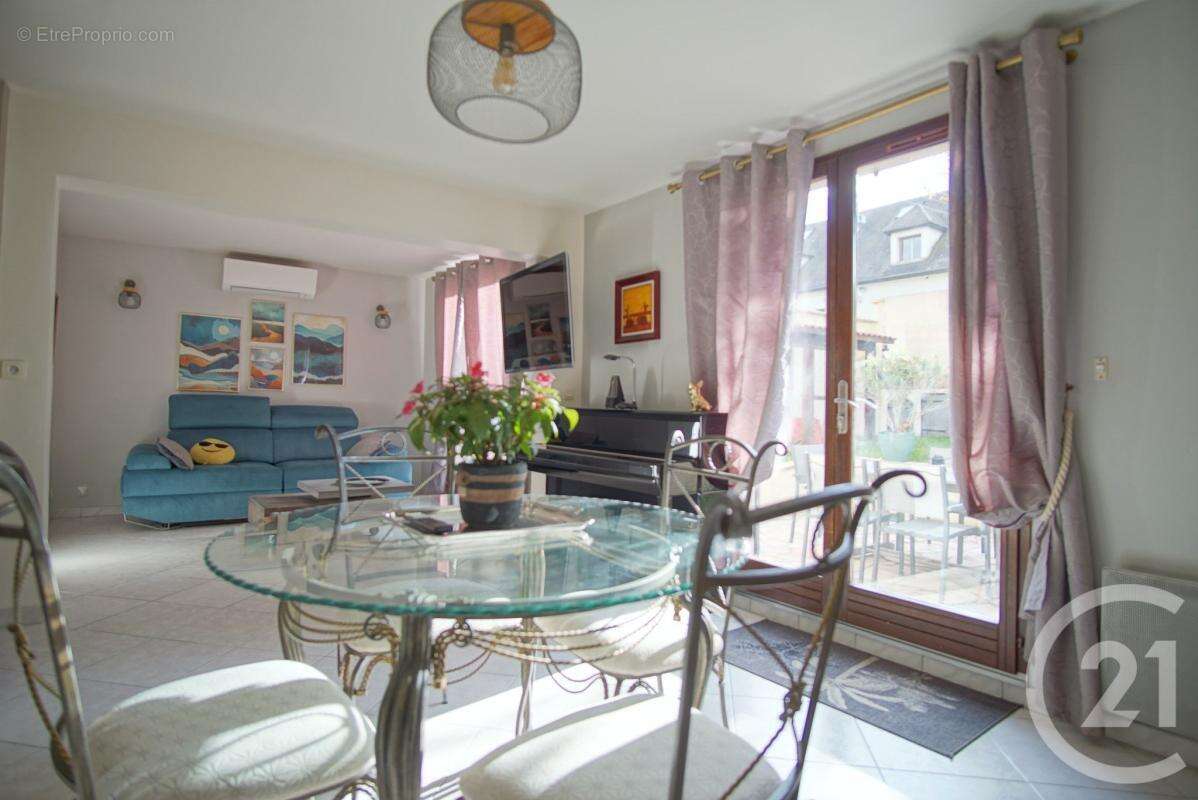 Maison à BONNEUIL-SUR-MARNE