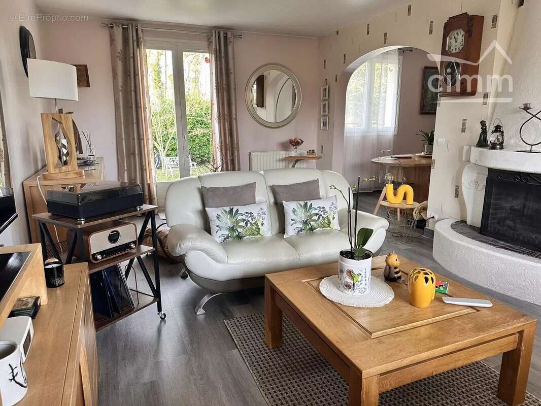 Maison à CONGIS-SUR-THEROUANNE