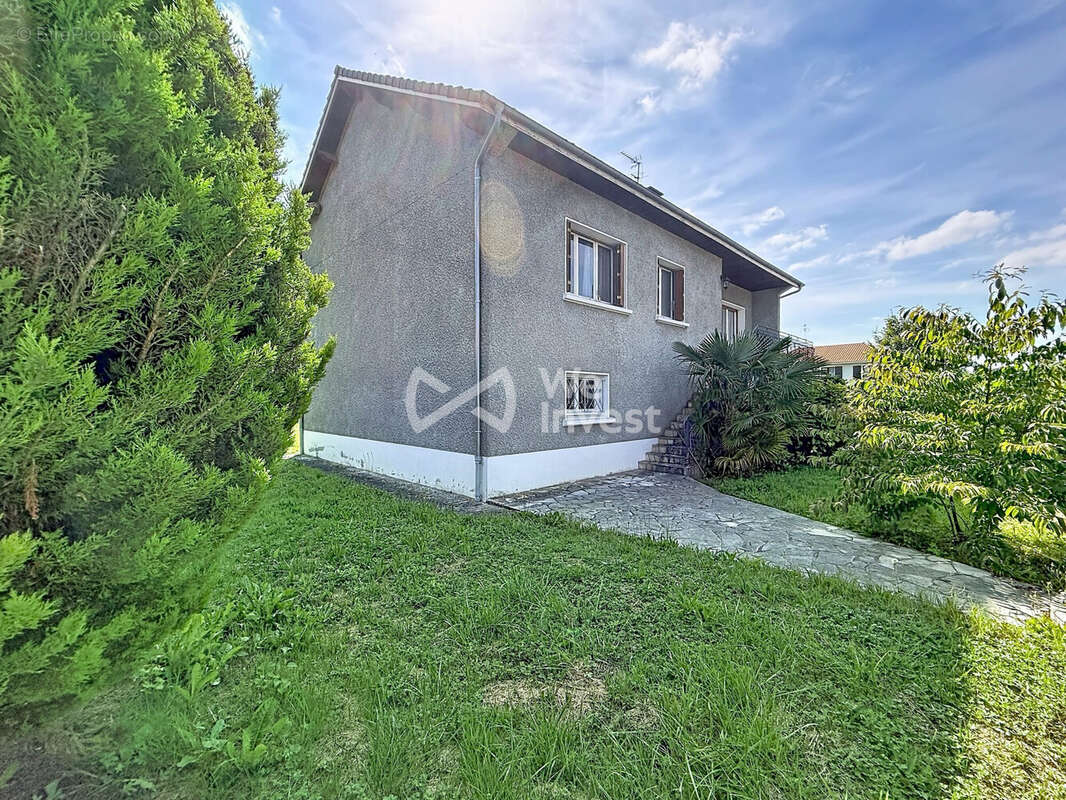 Maison 86 m² à Narcastet  - photo 3