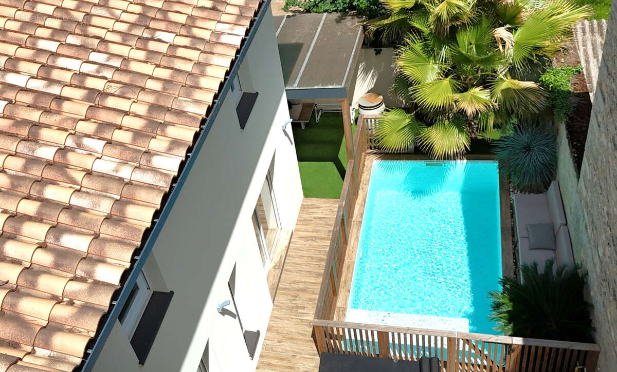 Maison à SAINT-BRES