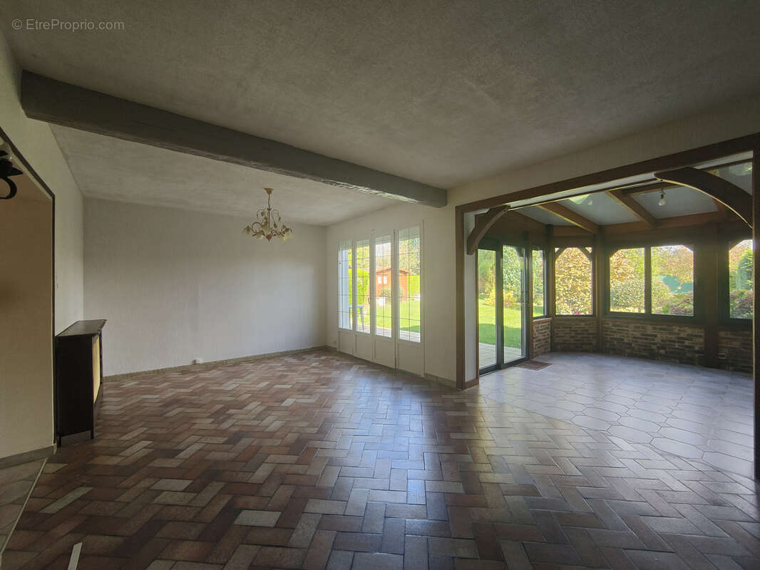 A 15 mn de beauvais secteur auneuil, tres grande maison renovee de 160m2 sur 1700 m2 clos au calme - photo 2