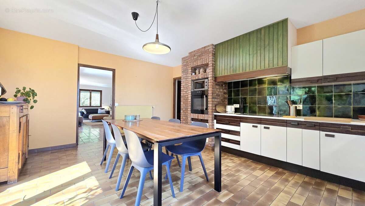 Maison à MONNETIER-MORNEX