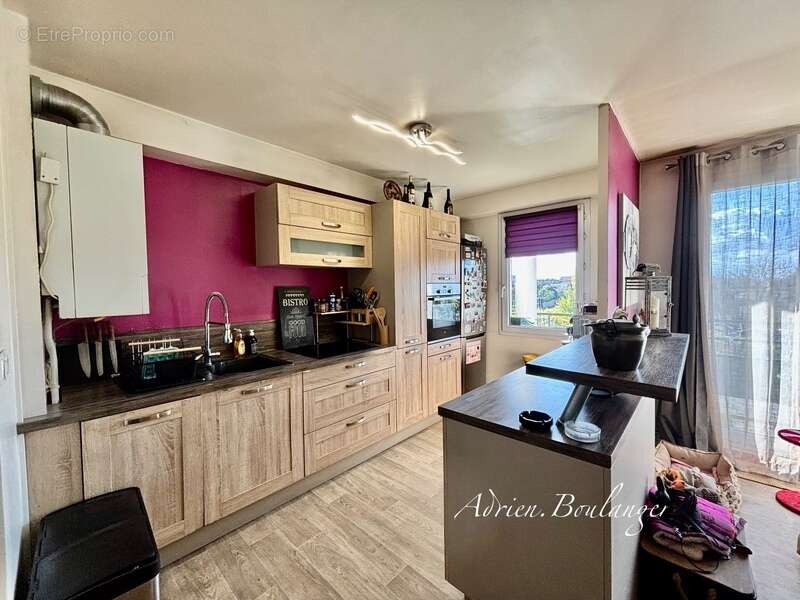 Appartement à MOISSY-CRAMAYEL