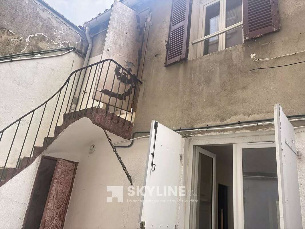Appartement à MARSEILLE-7E