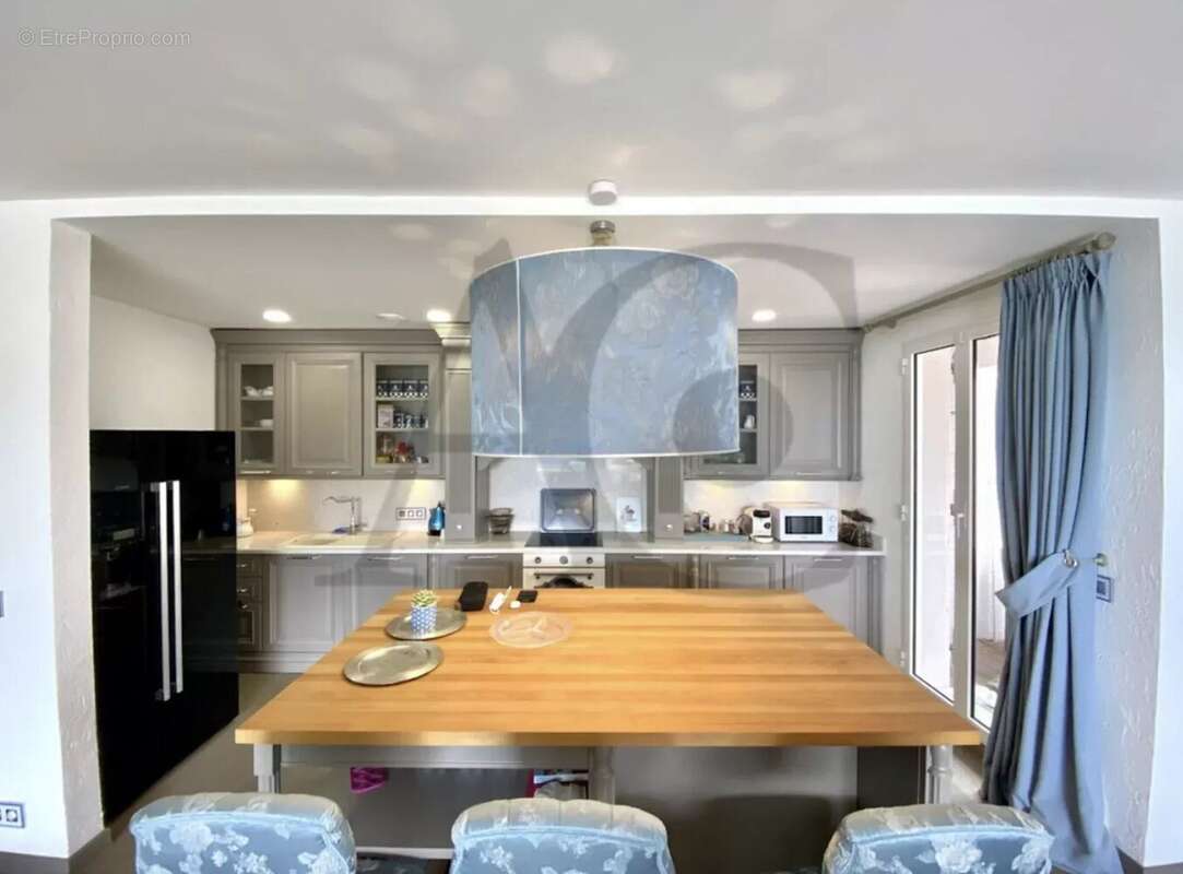 Maison à VILLENEUVE-LOUBET