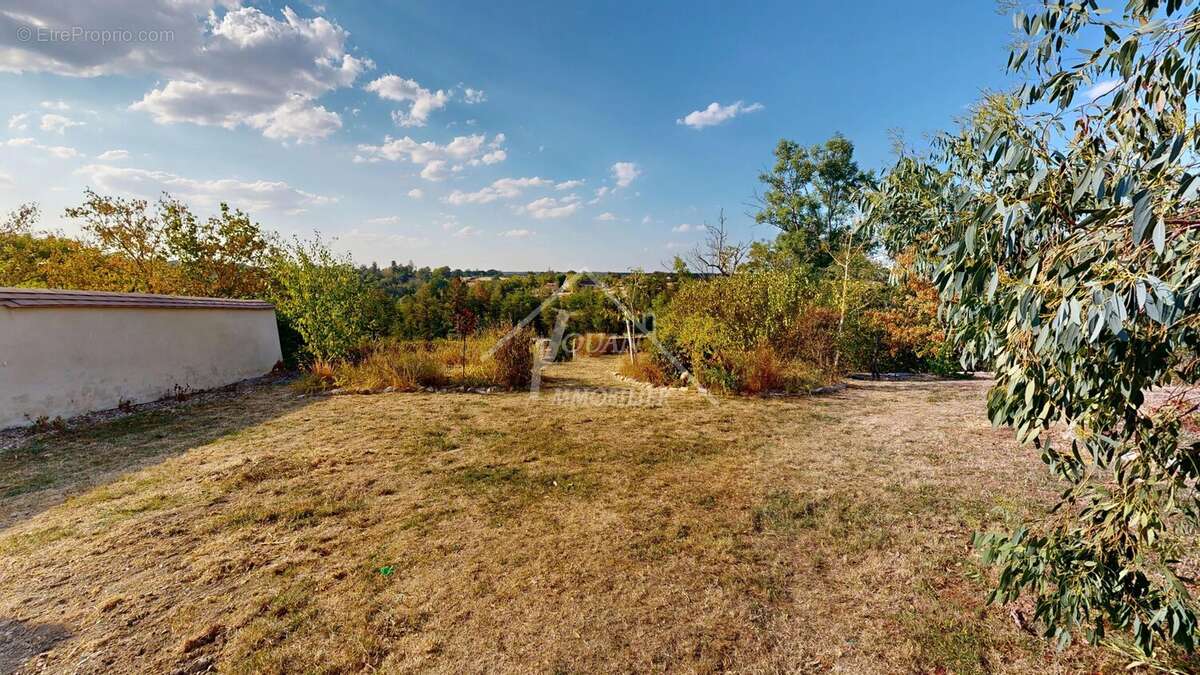 Maison coup de cœur avec vue imprenable sur l’Abbaye de Chantelle - photo 9