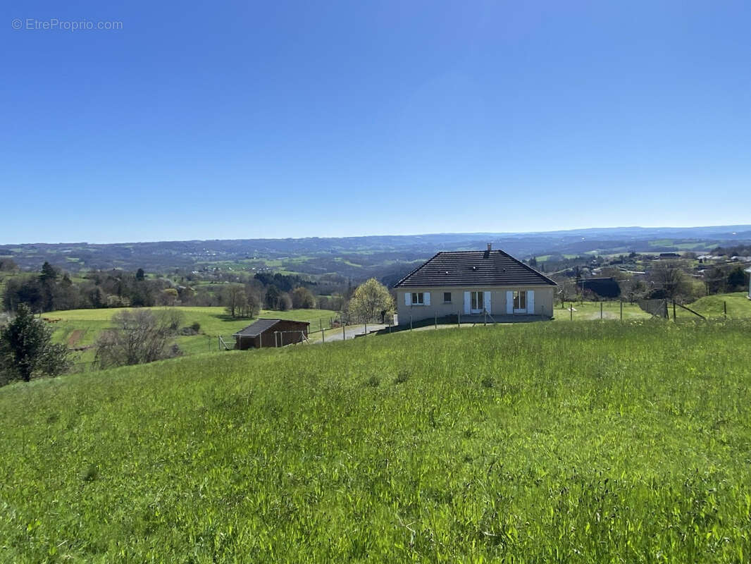 Terrain à CHABRIGNAC