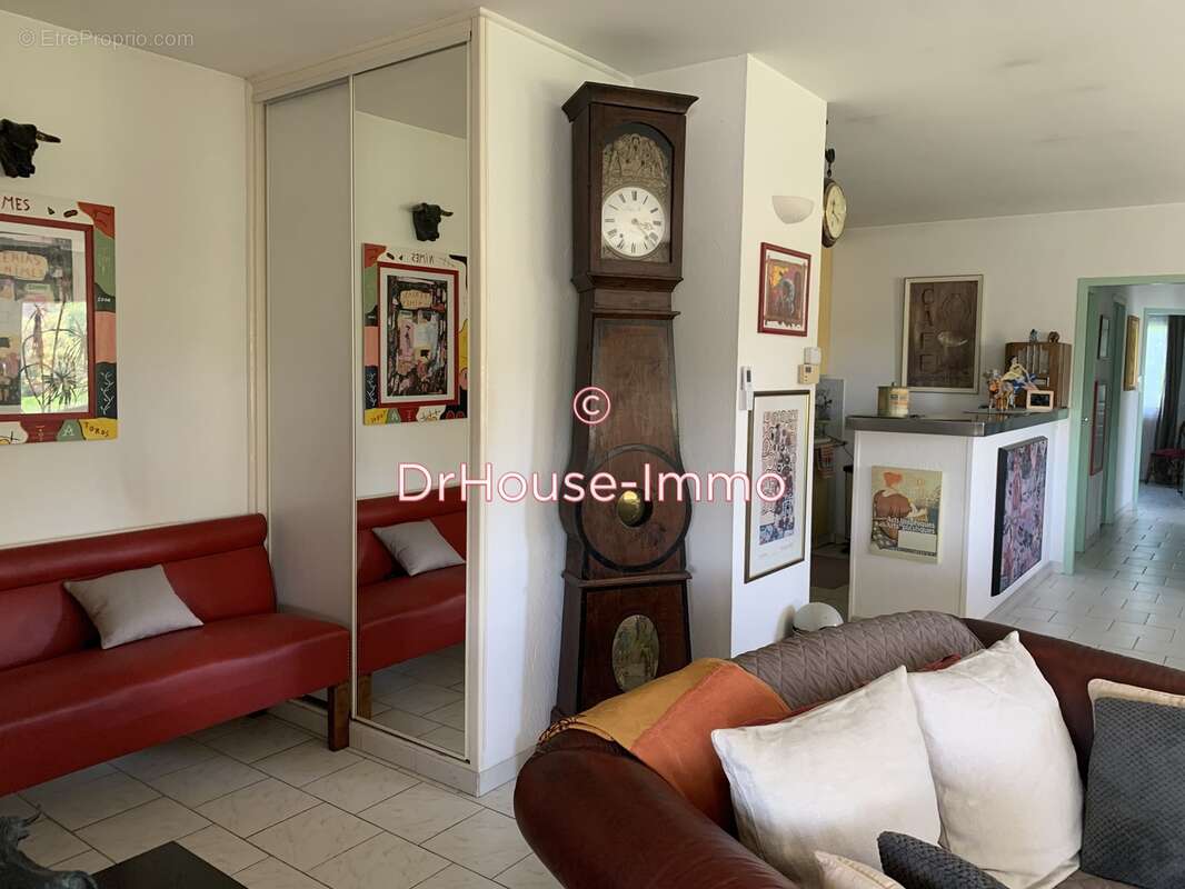 Appartement à BAGNOLS-SUR-CEZE