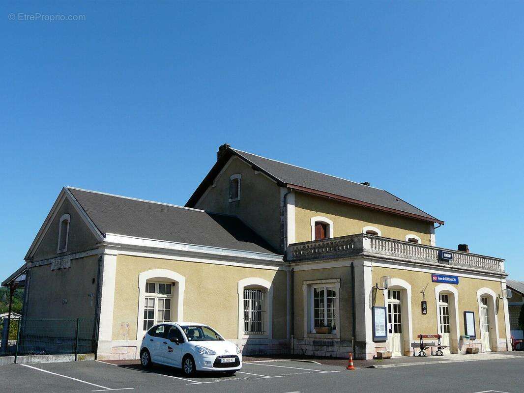 Maison à TERRASSON-LAVILLEDIEU