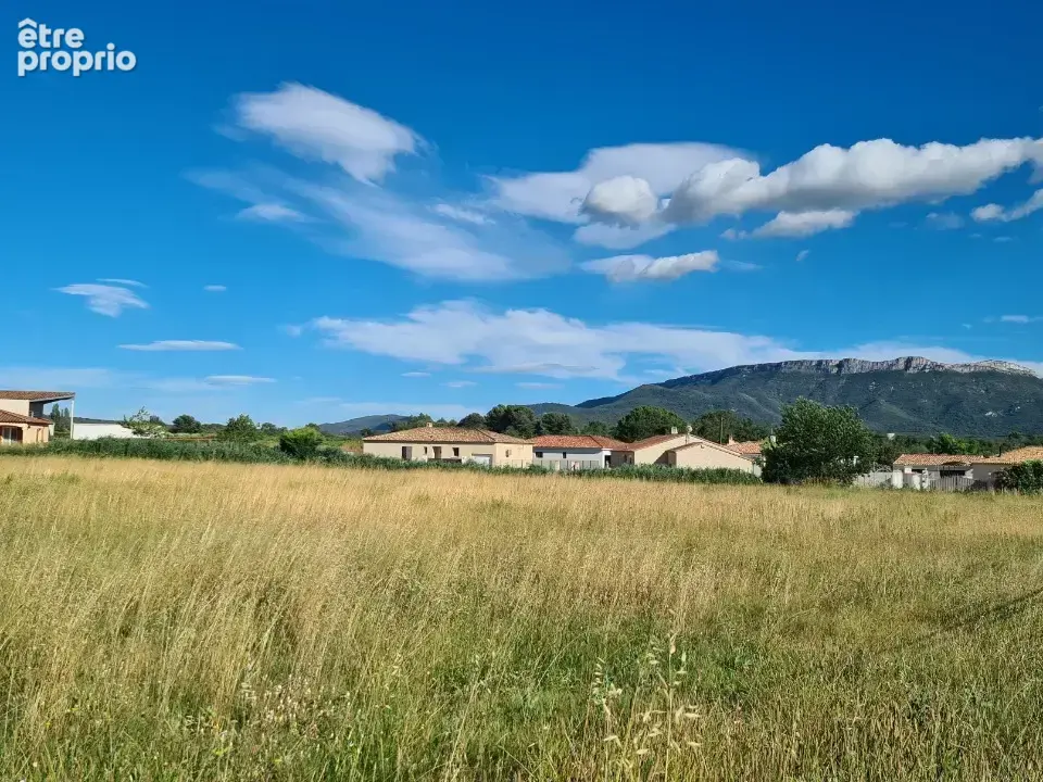 Terrain à POURRIERES