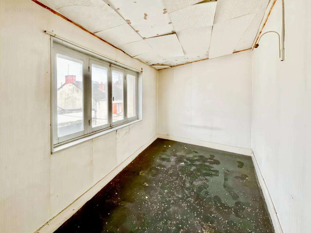 Maison à LA GUERCHE-SUR-L&#039;AUBOIS