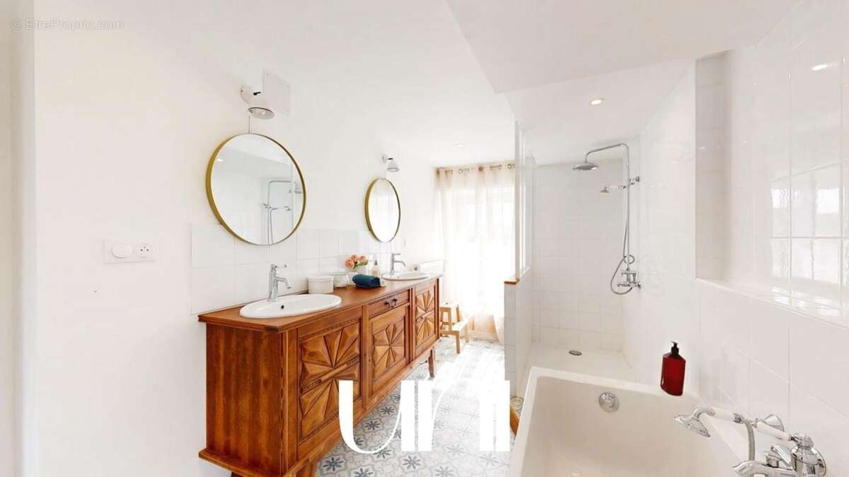 Maison à MEZIDON-CANON