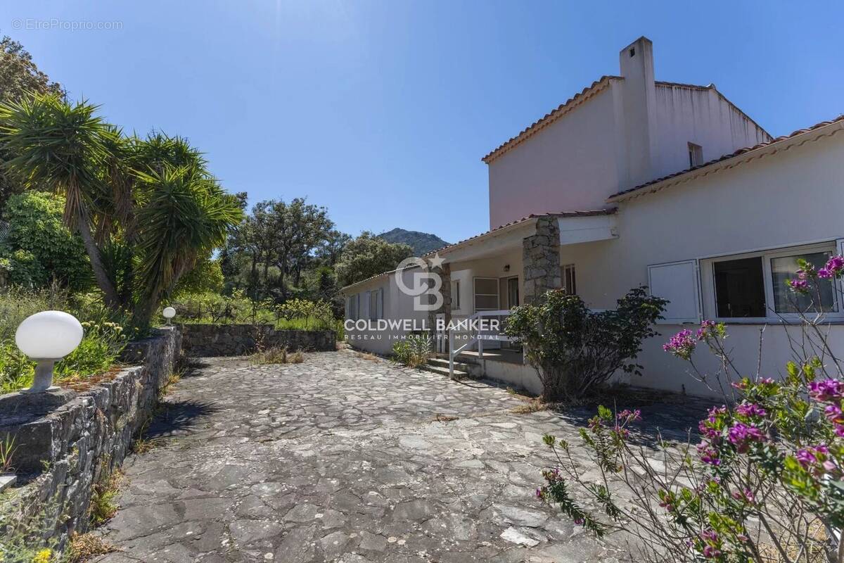 Maison à L'ILE-ROUSSE