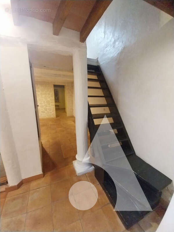 Appartement à LE MUY