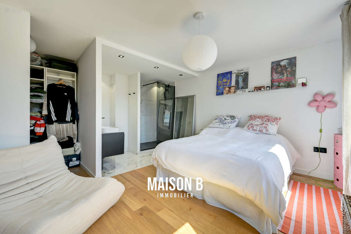 Appartement à MARSEILLE-8E