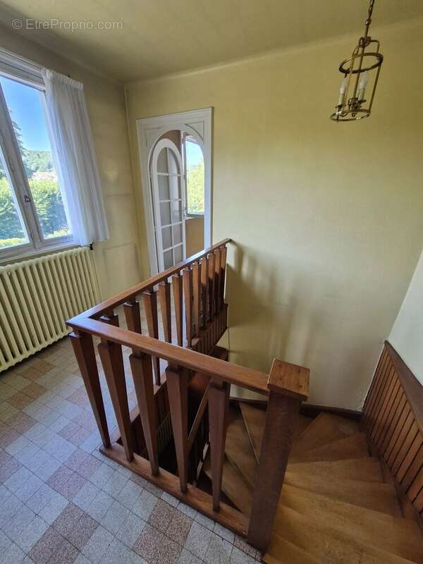 Maison à BRIVES-CHARENSAC