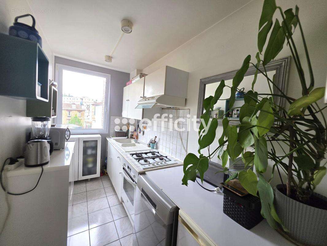 Appartement à ISSY-LES-MOULINEAUX