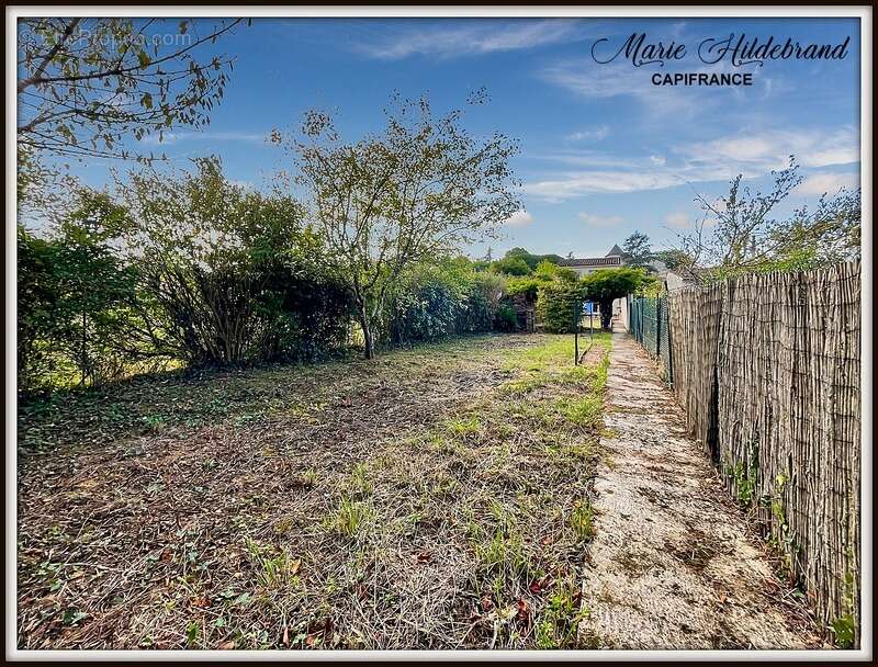 Maison avec jardin SANS VIS-À-VIS – centre village – 2 ch + bureau - photo 18