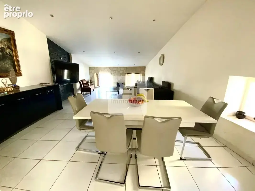 Maison de village rénovée avec cave - photo 3