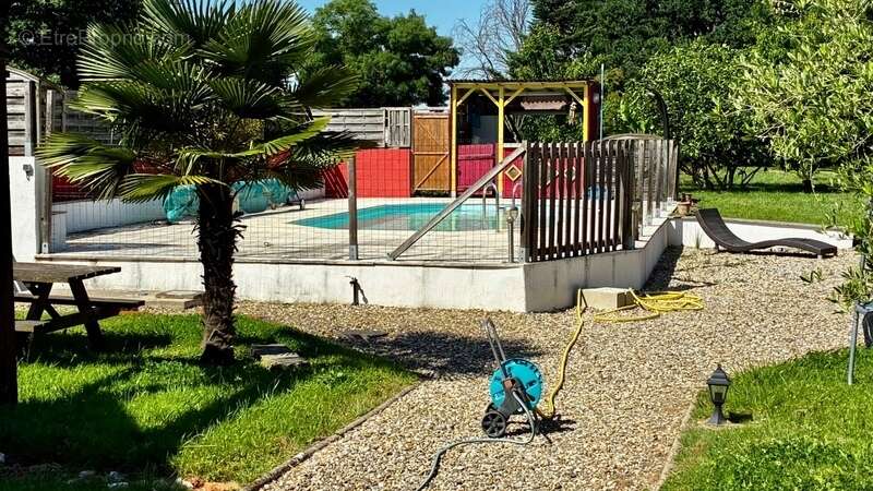 Exclusivité Capifrance – Maison individuelle de 101 m² et sa dépendance aménageable de 25 m² – Grand terrain clos de 1 980 m² av - photo 12