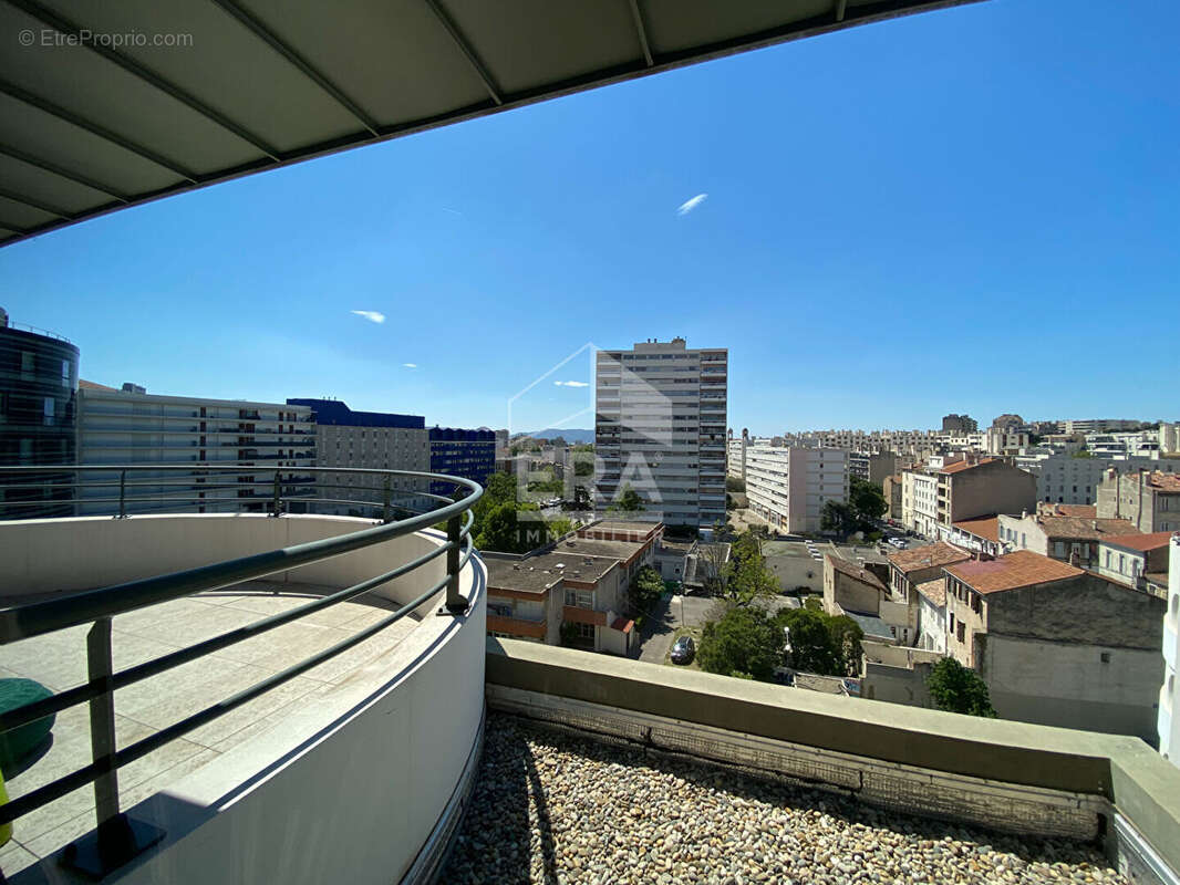 Appartement à MARSEILLE-4E