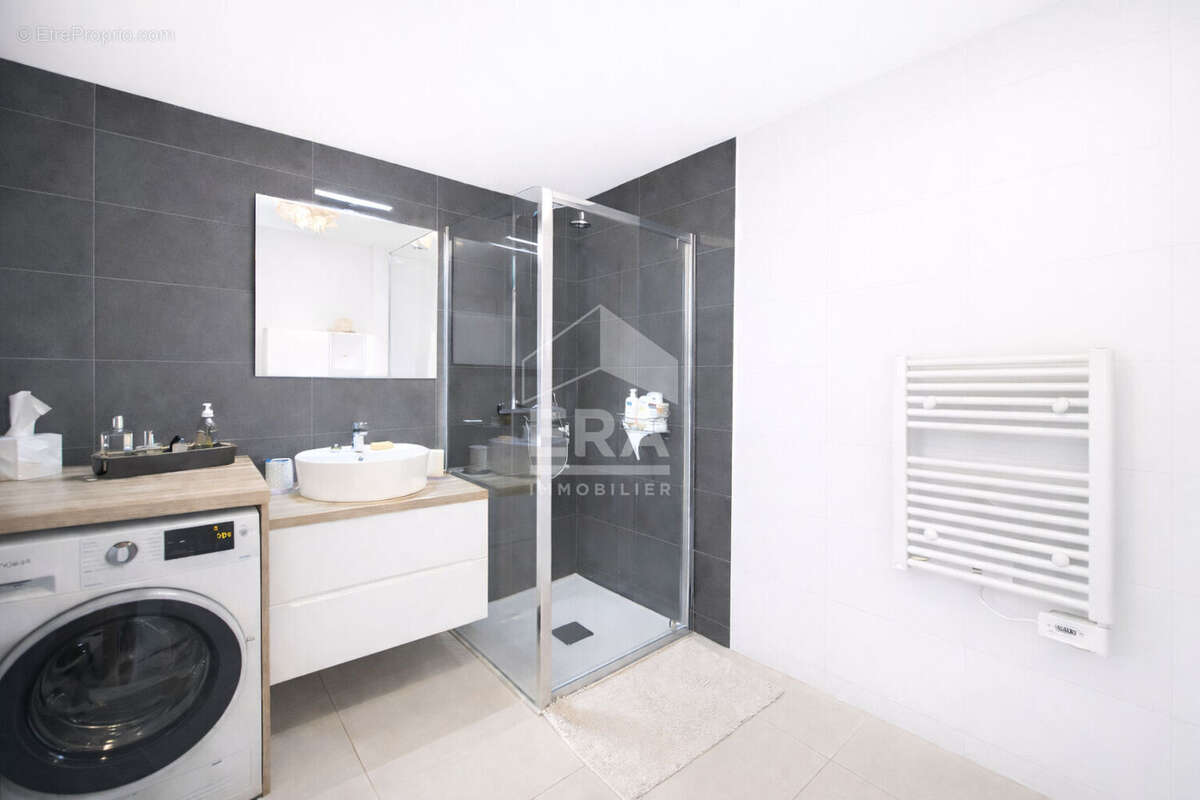 Appartement à MANDELIEU-LA-NAPOULE