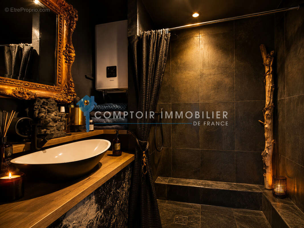 Appartement à COGOLIN